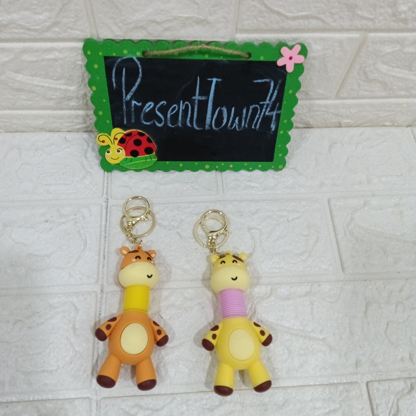 Cute Giraffe Expandable Keyrings