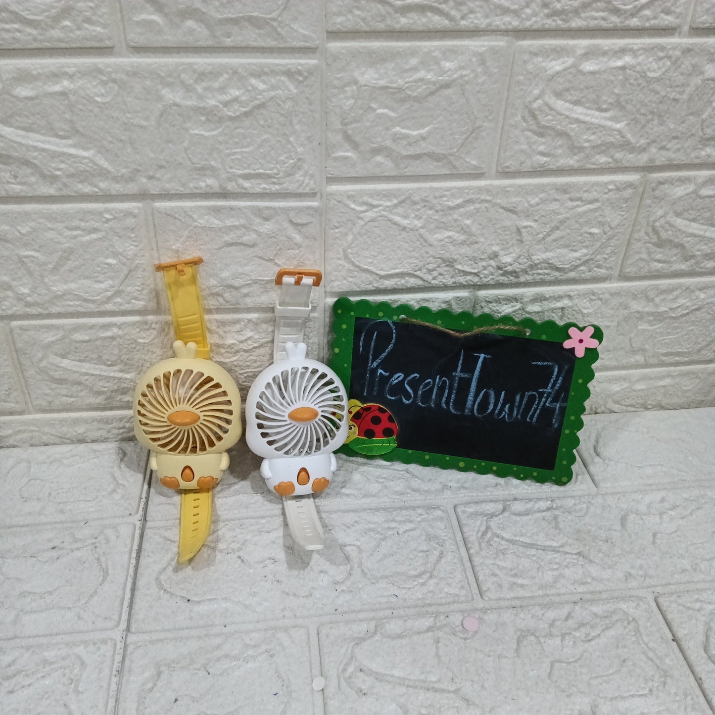 Portable & Hands-Free Wrist Fan