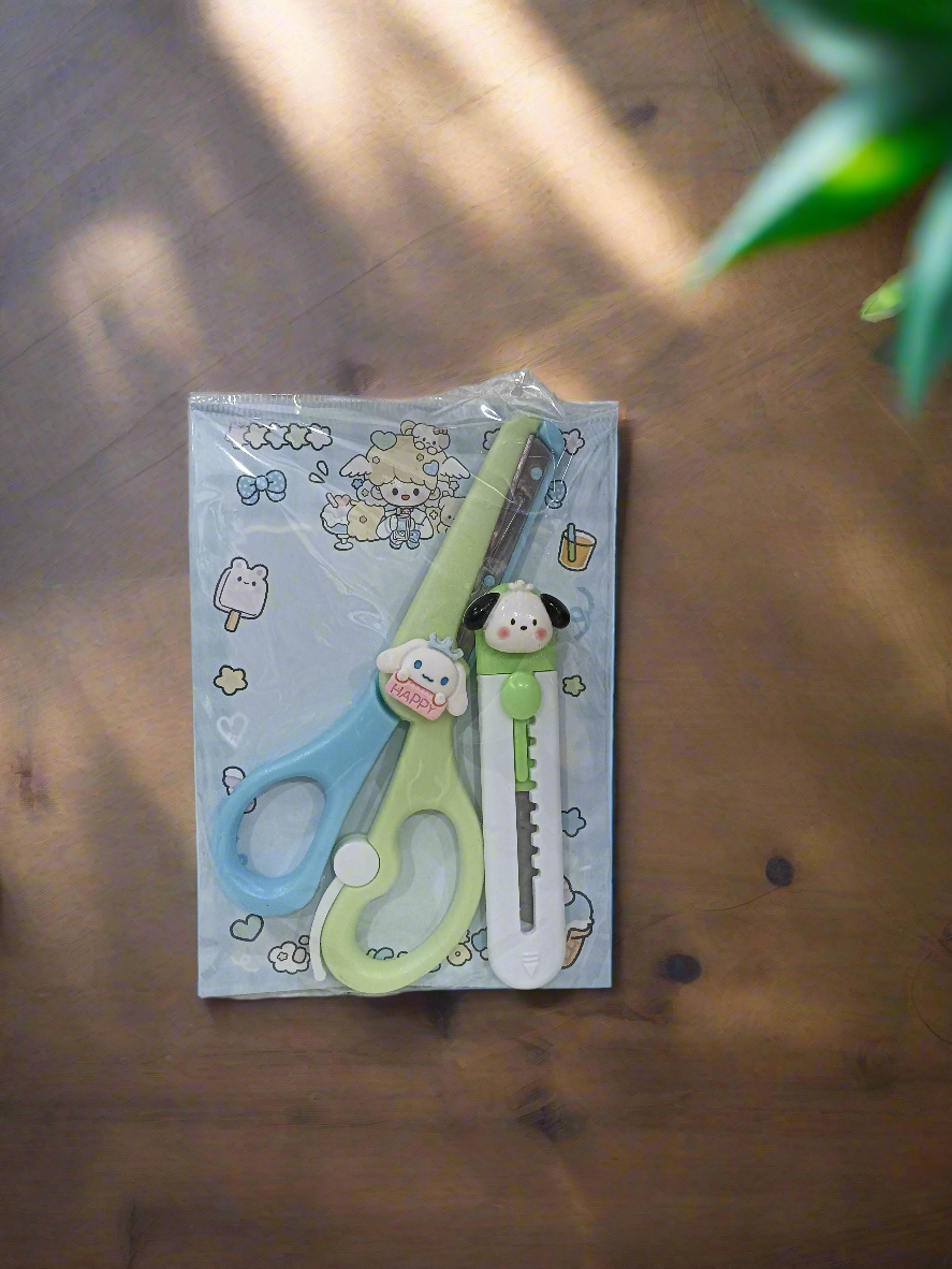Scissor With Cutter