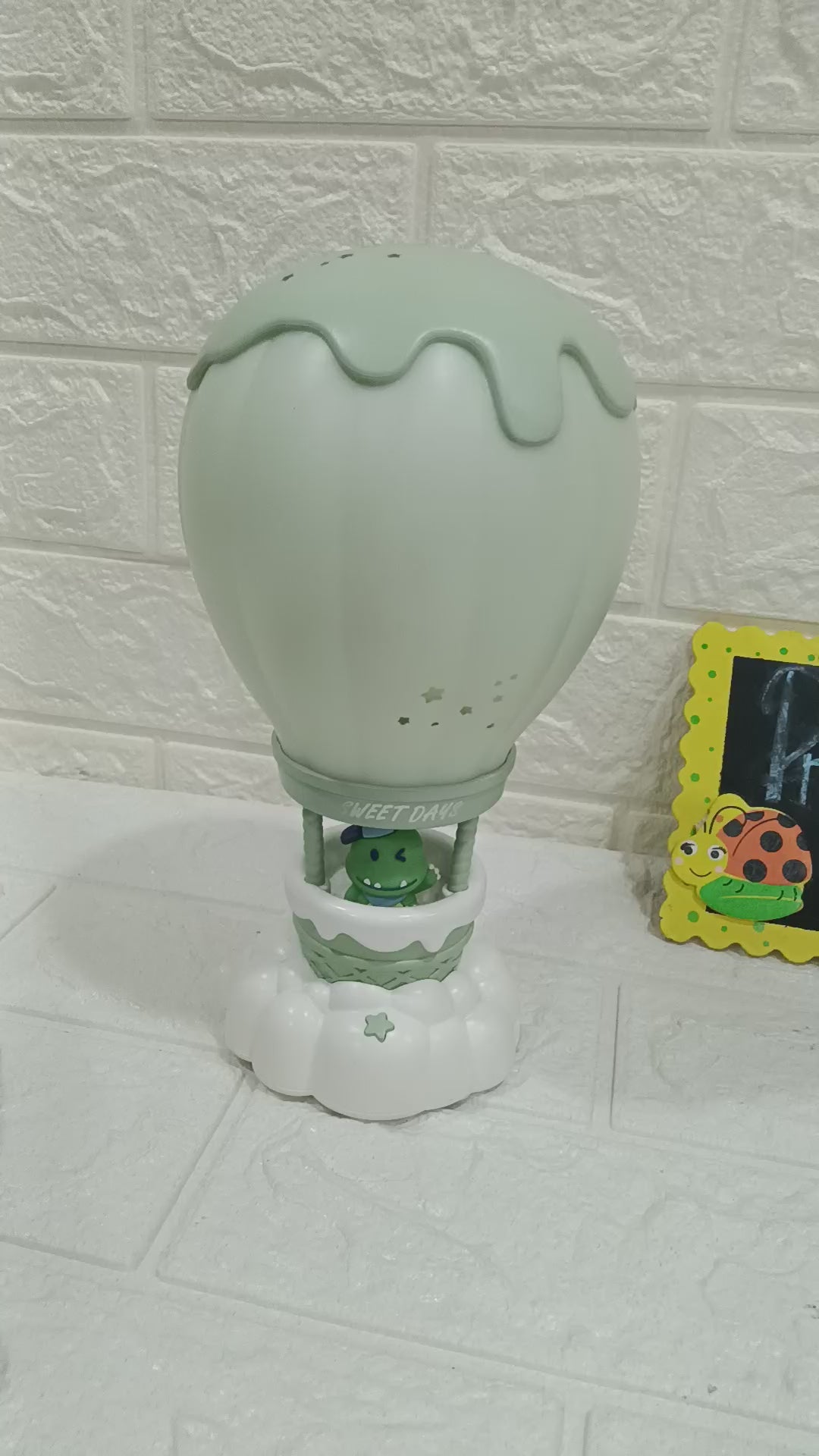 Elegant & Modern Parashute Lamp