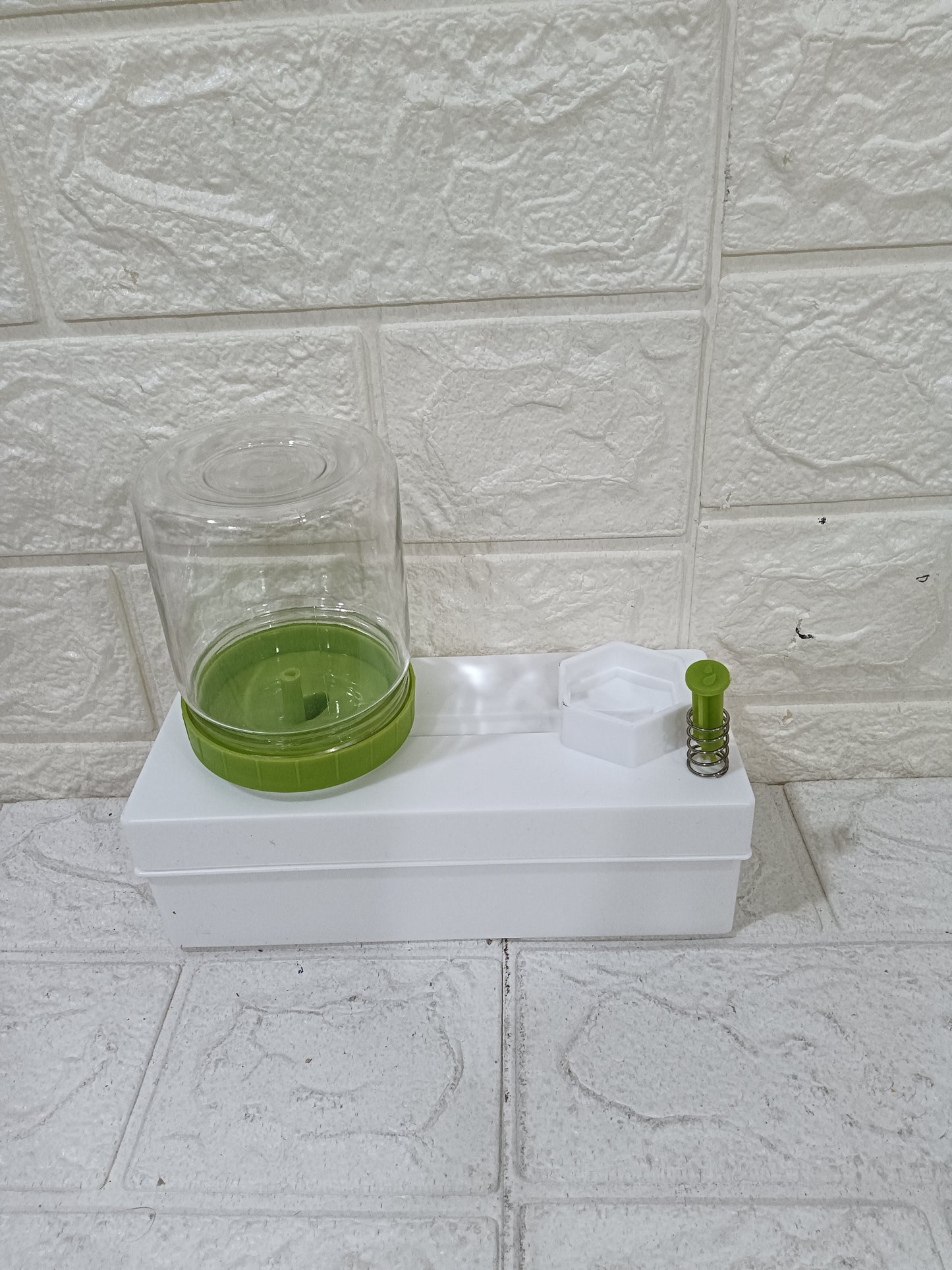 Unique & Stylish Brush Cleaner