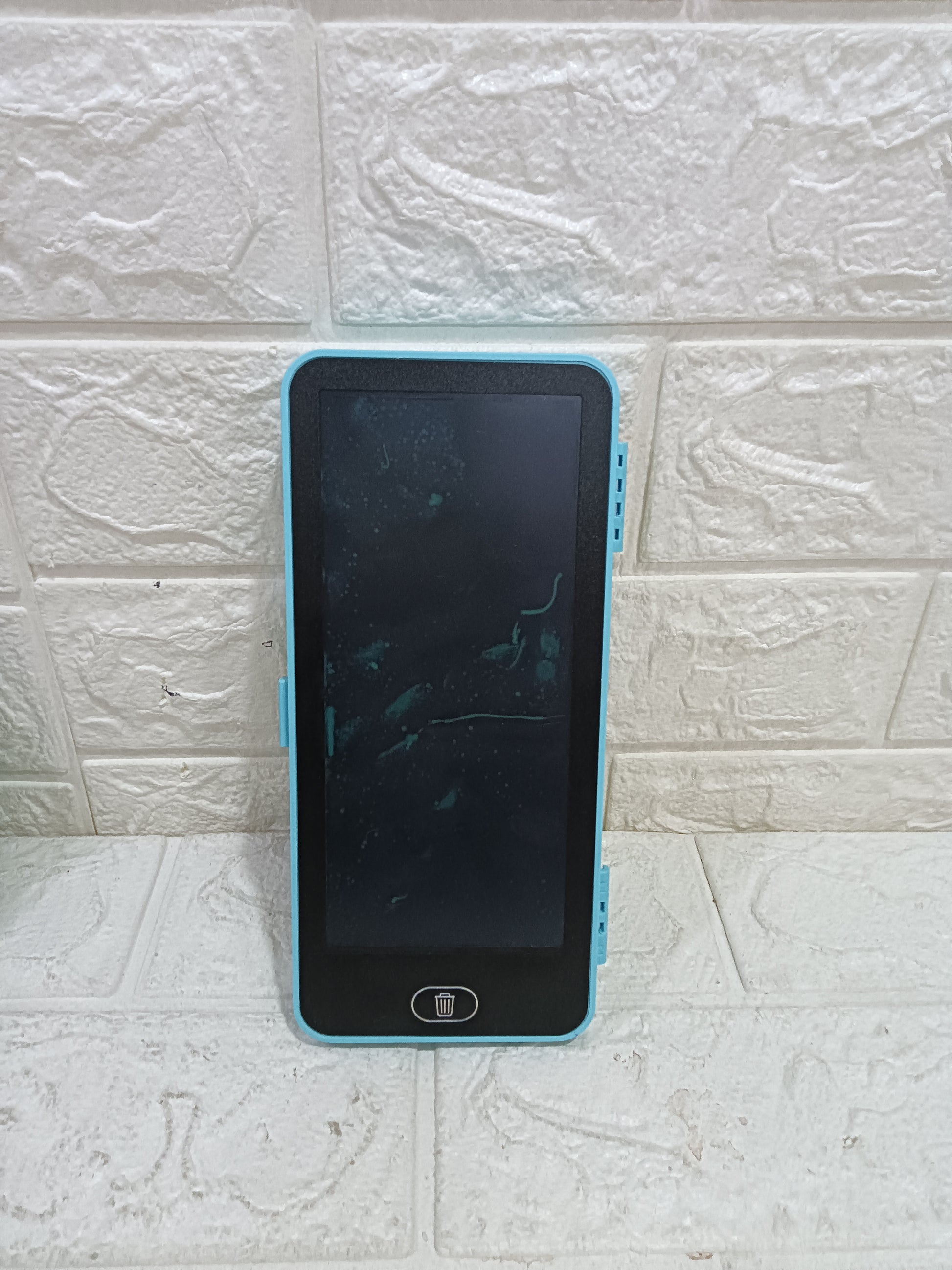 Unique Tab Geometry for Kids