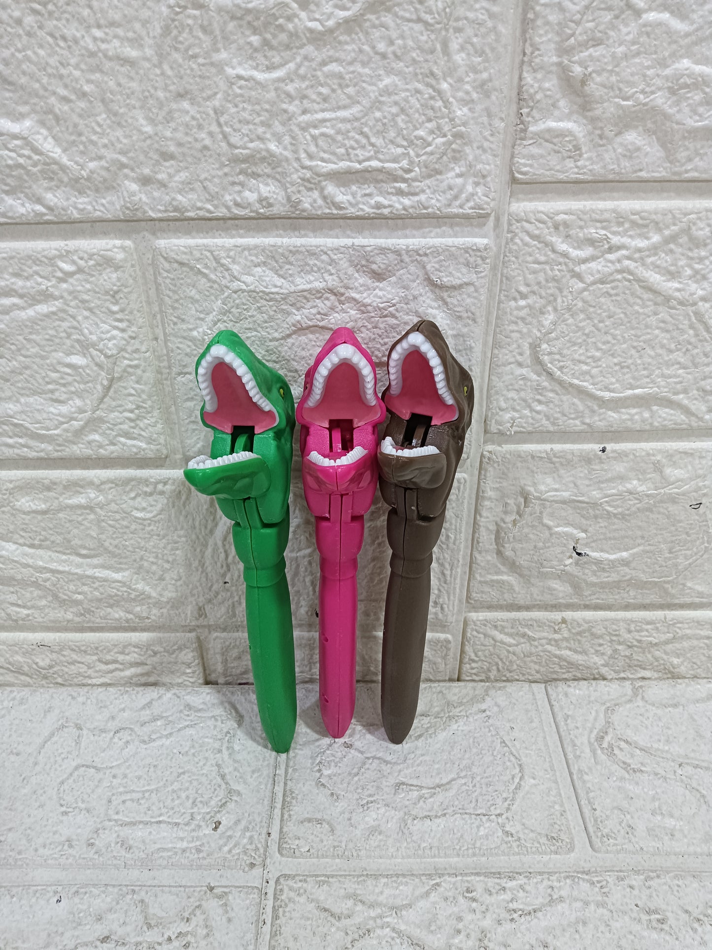 Dino Pen