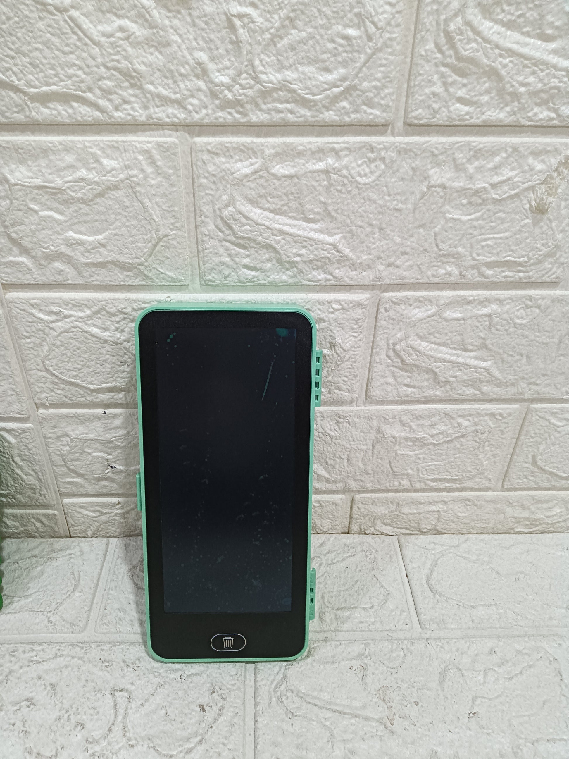 Unique Tab Geometry for Kids