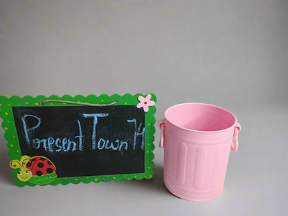 Wall Hanging Pen Stand