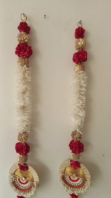 Hanging Pair