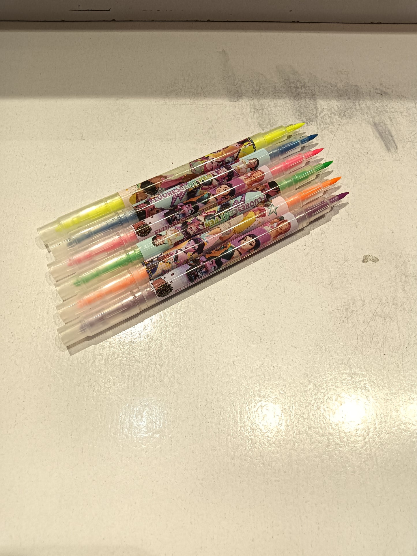 K-pop florescent Highlighter